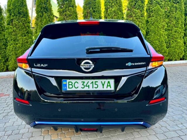 Черный Ниссан Лиф, объемом двигателя 0 л и пробегом 133 тыс. км за 11300 $, фото 5 на Automoto.ua