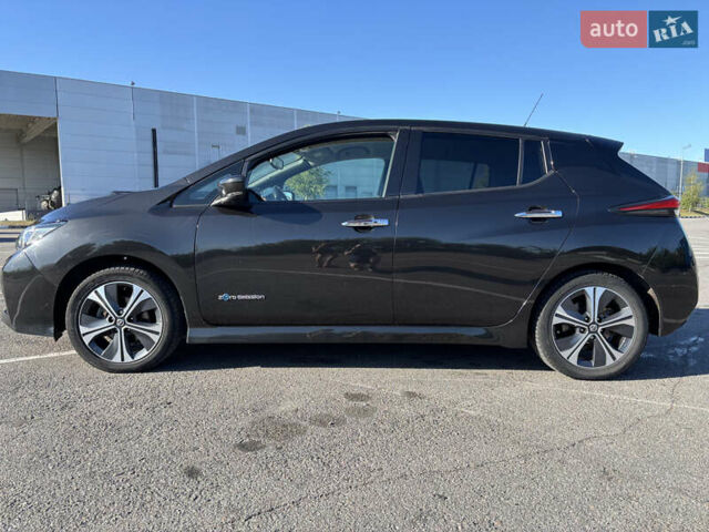 Черный Ниссан Лиф, объемом двигателя 0 л и пробегом 123 тыс. км за 12100 $, фото 3 на Automoto.ua