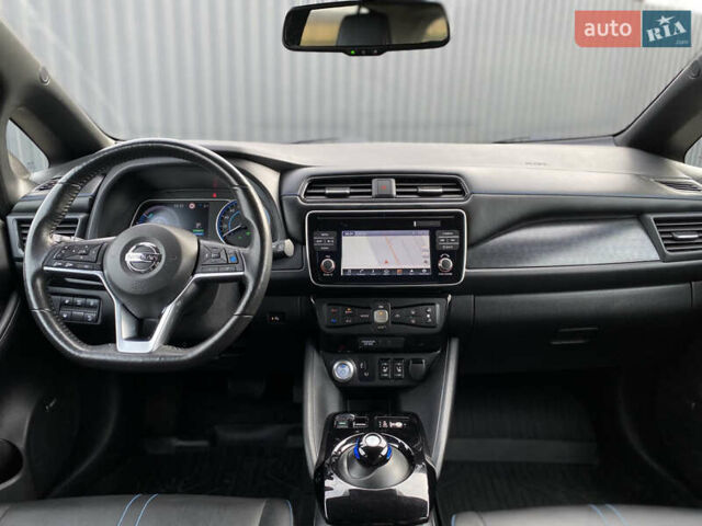 Черный Ниссан Лиф, объемом двигателя 0 л и пробегом 133 тыс. км за 12500 $, фото 35 на Automoto.ua