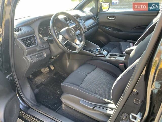 Черный Ниссан Лиф, объемом двигателя 0 л и пробегом 114 тыс. км за 12800 $, фото 9 на Automoto.ua