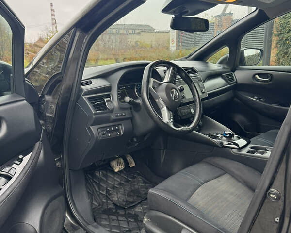 Черный Ниссан Лиф, объемом двигателя 0 л и пробегом 154 тыс. км за 10700 $, фото 15 на Automoto.ua