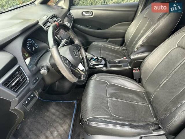 Черный Ниссан Лиф, объемом двигателя 0 л и пробегом 150 тыс. км за 13300 $, фото 8 на Automoto.ua