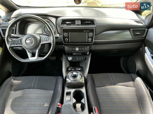 Черный Ниссан Лиф, объемом двигателя 0 л и пробегом 119 тыс. км за 13500 $, фото 25 на Automoto.ua