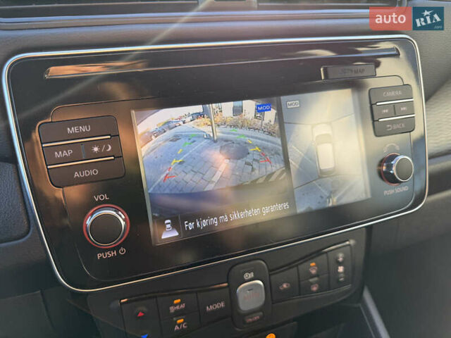 Черный Ниссан Лиф, объемом двигателя 0 л и пробегом 125 тыс. км за 11900 $, фото 11 на Automoto.ua