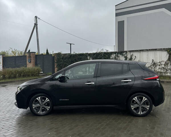 Черный Ниссан Лиф, объемом двигателя 0 л и пробегом 154 тыс. км за 10700 $, фото 2 на Automoto.ua