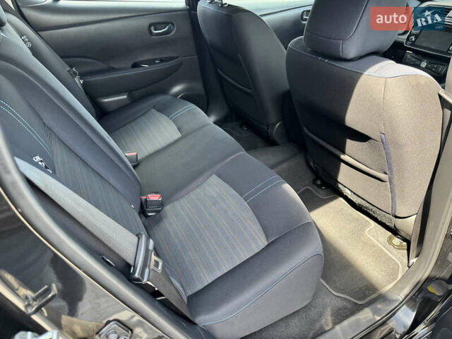 Чорний Ніссан Ліф, об'ємом двигуна 0 л та пробігом 95 тис. км за 13500 $, фото 8 на Automoto.ua