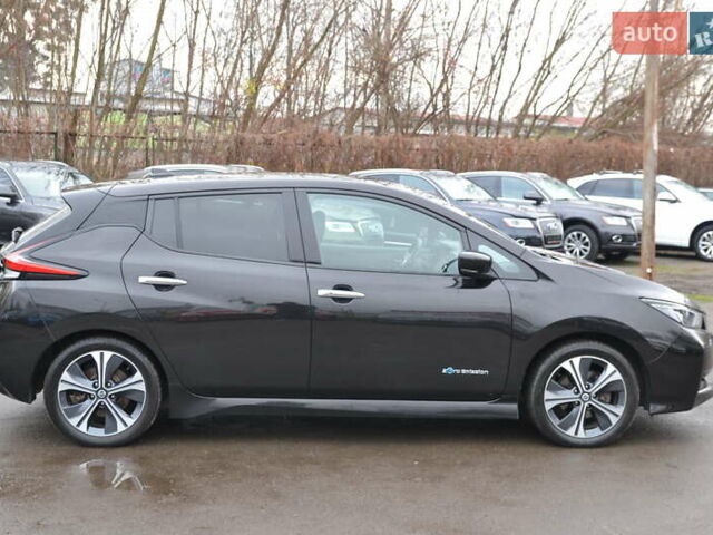 Черный Ниссан Лиф, объемом двигателя 0 л и пробегом 100 тыс. км за 11999 $, фото 4 на Automoto.ua