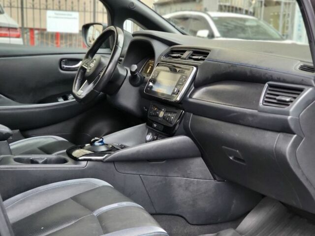 Черный Ниссан Лиф, объемом двигателя 0 л и пробегом 87 тыс. км за 12900 $, фото 9 на Automoto.ua