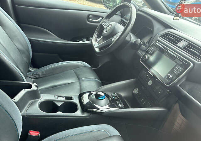 Чорний Ніссан Ліф, об'ємом двигуна 0 л та пробігом 108 тис. км за 12499 $, фото 3 на Automoto.ua