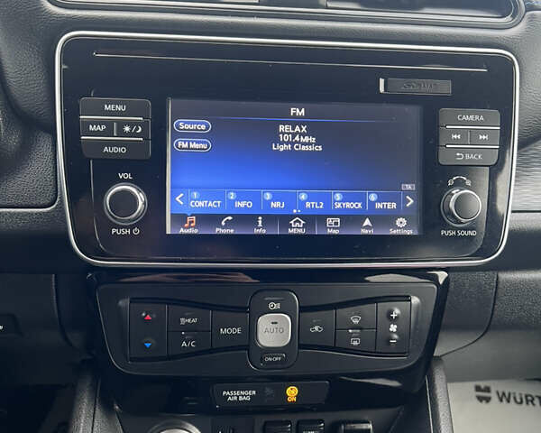 Черный Ниссан Лиф, объемом двигателя 0 л и пробегом 141 тыс. км за 12300 $, фото 19 на Automoto.ua