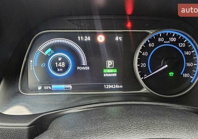 Черный Ниссан Лиф, объемом двигателя 0 л и пробегом 129 тыс. км за 11200 $, фото 7 на Automoto.ua