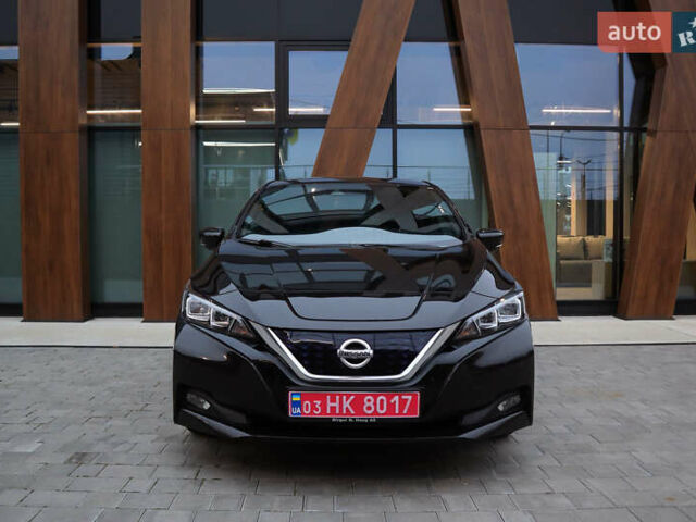 Черный Ниссан Лиф, объемом двигателя 0 л и пробегом 137 тыс. км за 12500 $, фото 1 на Automoto.ua