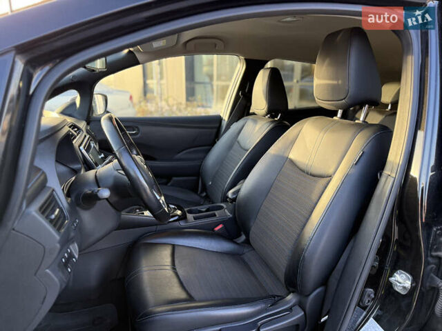 Черный Ниссан Лиф, объемом двигателя 0 л и пробегом 125 тыс. км за 11900 $, фото 7 на Automoto.ua