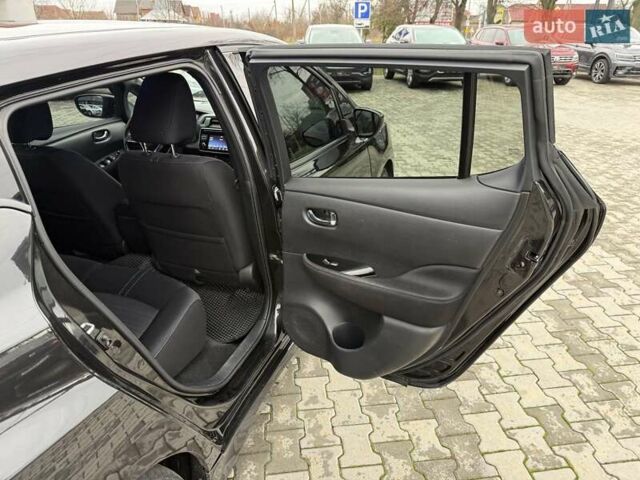 Черный Ниссан Лиф, объемом двигателя 0 л и пробегом 160 тыс. км за 11500 $, фото 29 на Automoto.ua
