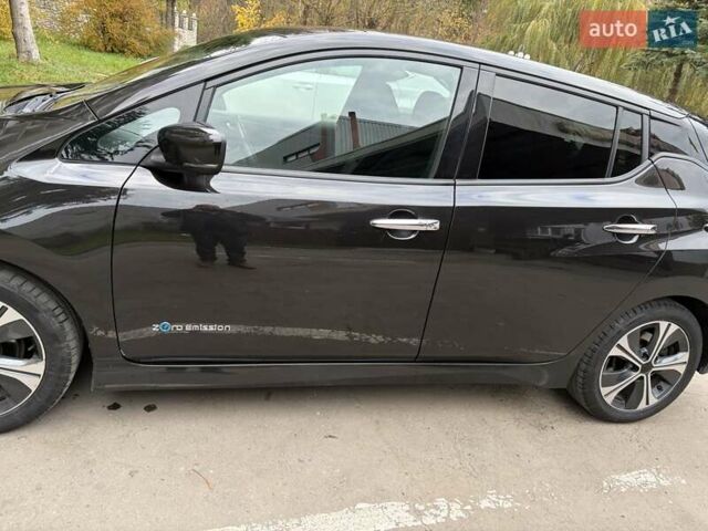 Чорний Ніссан Ліф, об'ємом двигуна 0 л та пробігом 148 тис. км за 12600 $, фото 7 на Automoto.ua