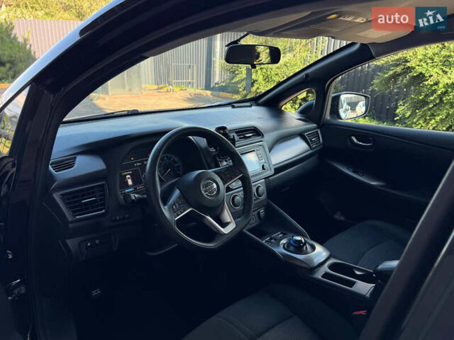 Черный Ниссан Лиф, объемом двигателя 0 л и пробегом 87 тыс. км за 15200 $, фото 3 на Automoto.ua