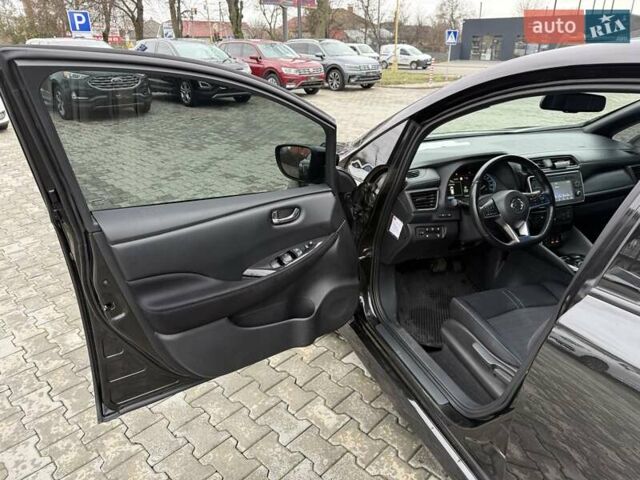 Черный Ниссан Лиф, объемом двигателя 0 л и пробегом 160 тыс. км за 11500 $, фото 23 на Automoto.ua