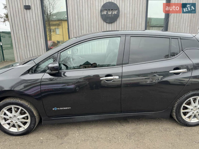 Черный Ниссан Лиф, объемом двигателя 0 л и пробегом 173 тыс. км за 11000 $, фото 11 на Automoto.ua