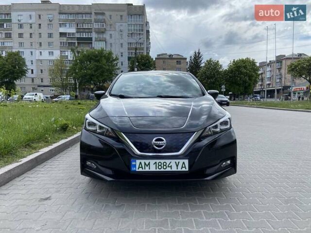 Черный Ниссан Лиф, объемом двигателя 0 л и пробегом 150 тыс. км за 11300 $, фото 6 на Automoto.ua