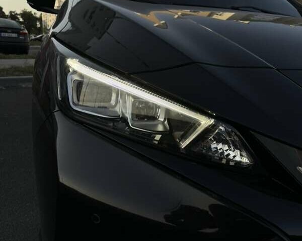 Черный Ниссан Лиф, объемом двигателя 0 л и пробегом 127 тыс. км за 14000 $, фото 4 на Automoto.ua