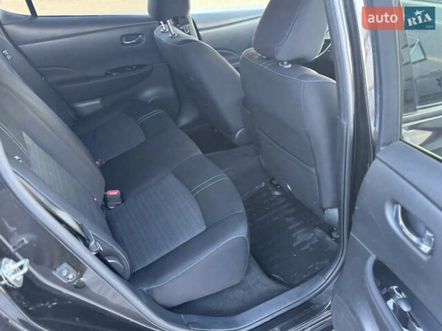 Черный Ниссан Лиф, объемом двигателя 0 л и пробегом 119 тыс. км за 11700 $, фото 42 на Automoto.ua