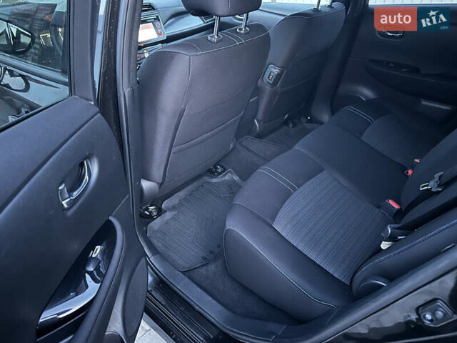 Черный Ниссан Лиф, объемом двигателя 0 л и пробегом 132 тыс. км за 11600 $, фото 9 на Automoto.ua