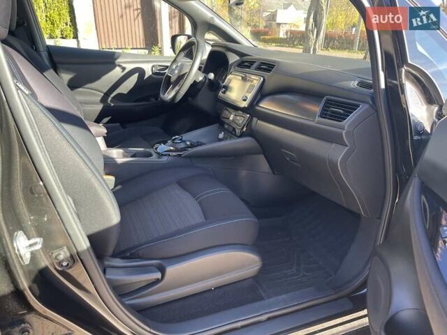 Черный Ниссан Лиф, объемом двигателя 0 л и пробегом 114 тыс. км за 12800 $, фото 20 на Automoto.ua