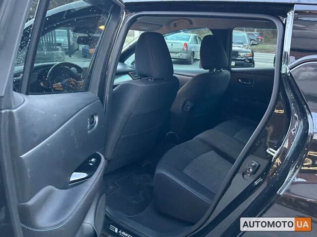 Чорний Ніссан Ліф, об'ємом двигуна 40 л та пробігом 86 тис. км за 13900 $, фото 13 на Automoto.ua