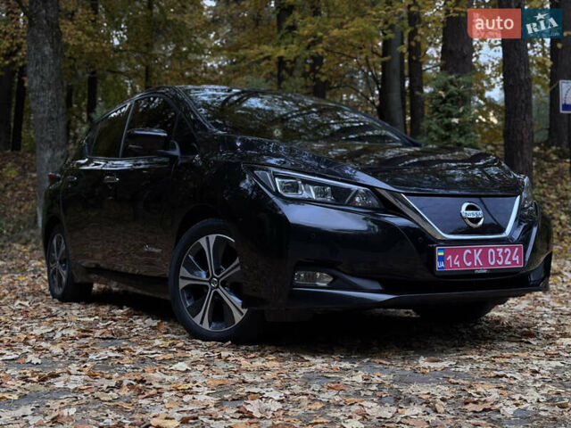 Черный Ниссан Лиф, объемом двигателя 0 л и пробегом 128 тыс. км за 12500 $, фото 1 на Automoto.ua