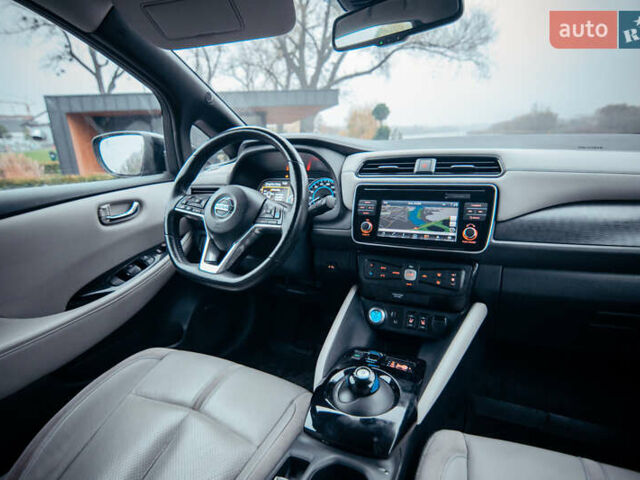 Черный Ниссан Лиф, объемом двигателя 0 л и пробегом 89 тыс. км за 13350 $, фото 1 на Automoto.ua