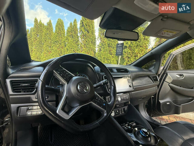 Черный Ниссан Лиф, объемом двигателя 0 л и пробегом 145 тыс. км за 11999 $, фото 28 на Automoto.ua