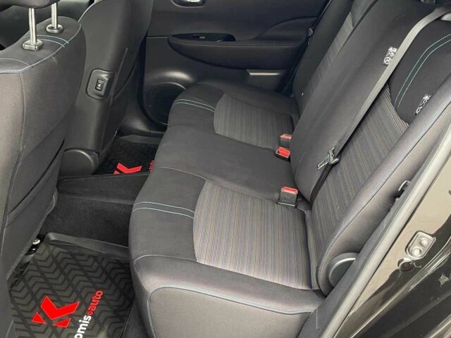 Черный Ниссан Лиф, объемом двигателя 0 л и пробегом 109 тыс. км за 13499 $, фото 5 на Automoto.ua