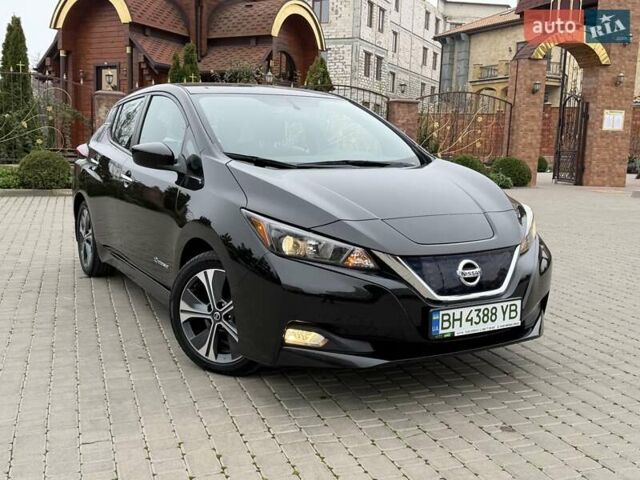 Черный Ниссан Лиф, объемом двигателя 0 л и пробегом 95 тыс. км за 13500 $, фото 3 на Automoto.ua