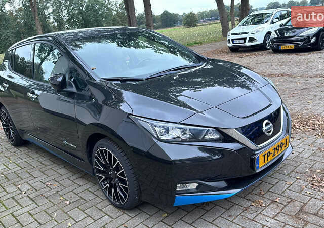 Чорний Ніссан Ліф, об'ємом двигуна 0 л та пробігом 108 тис. км за 12499 $, фото 1 на Automoto.ua