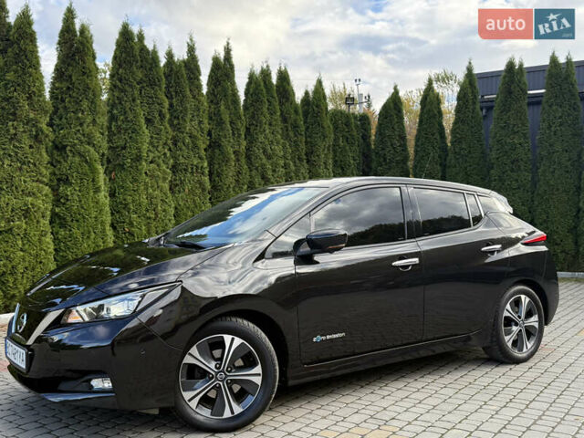 Черный Ниссан Лиф, объемом двигателя 0 л и пробегом 145 тыс. км за 11999 $, фото 6 на Automoto.ua