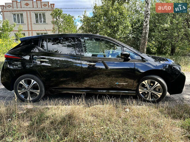 Черный Ниссан Лиф, объемом двигателя 0 л и пробегом 119 тыс. км за 13500 $, фото 5 на Automoto.ua