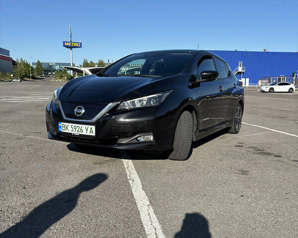 Черный Ниссан Лиф, объемом двигателя 0 л и пробегом 123 тыс. км за 12100 $, фото 2 на Automoto.ua