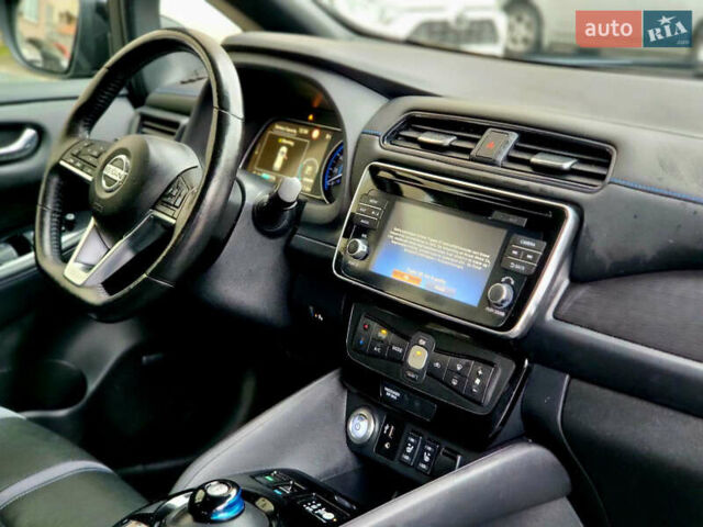 Чорний Ніссан Ліф, об'ємом двигуна 0 л та пробігом 87 тис. км за 12900 $, фото 12 на Automoto.ua