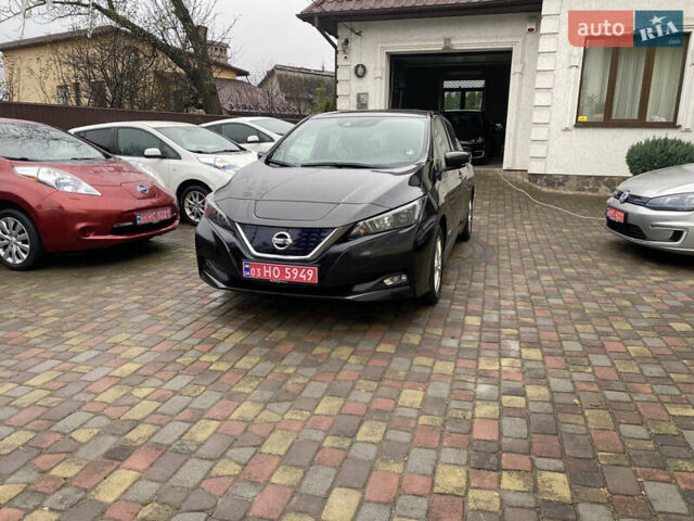 Черный Ниссан Лиф, объемом двигателя 0 л и пробегом 145 тыс. км за 12100 $, фото 3 на Automoto.ua