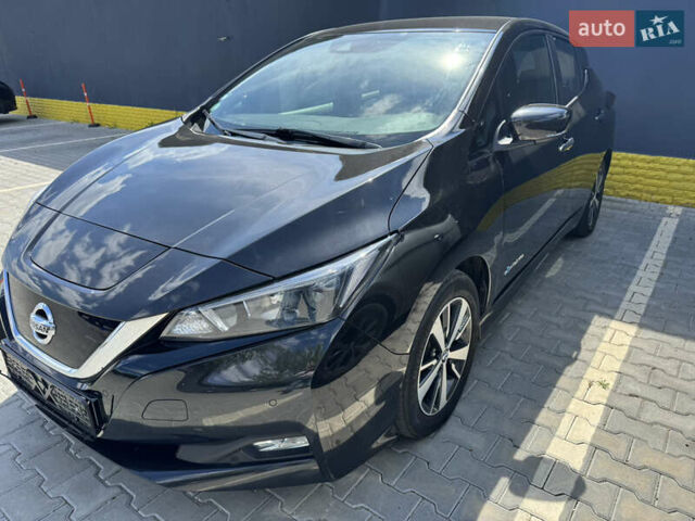 Чорний Ніссан Ліф, об'ємом двигуна 0 л та пробігом 95 тис. км за 13500 $, фото 1 на Automoto.ua