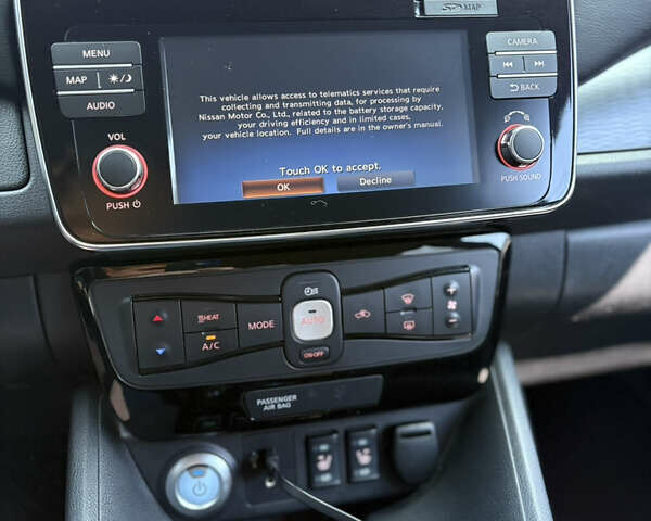 Черный Ниссан Лиф, объемом двигателя 0 л и пробегом 103 тыс. км за 13300 $, фото 24 на Automoto.ua