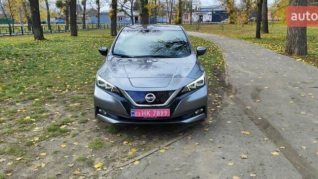 Черный Ниссан Лиф, объемом двигателя 0 л и пробегом 103 тыс. км за 13000 $, фото 8 на Automoto.ua