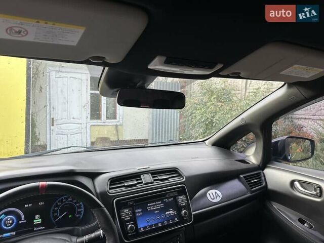 Черный Ниссан Лиф, объемом двигателя 0 л и пробегом 150 тыс. км за 13300 $, фото 10 на Automoto.ua