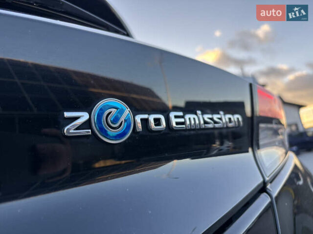 Черный Ниссан Лиф, объемом двигателя 0 л и пробегом 119 тыс. км за 11700 $, фото 23 на Automoto.ua