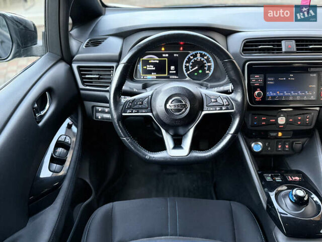 Черный Ниссан Лиф, объемом двигателя 0 л и пробегом 111 тыс. км за 11200 $, фото 18 на Automoto.ua