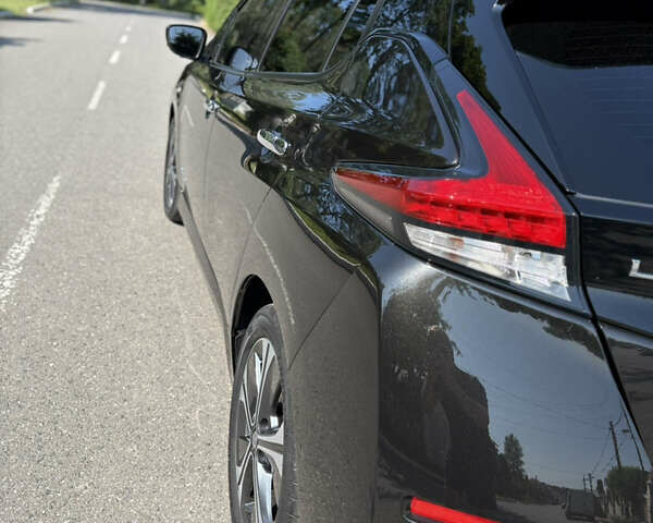 Черный Ниссан Лиф, объемом двигателя 0 л и пробегом 103 тыс. км за 13300 $, фото 9 на Automoto.ua