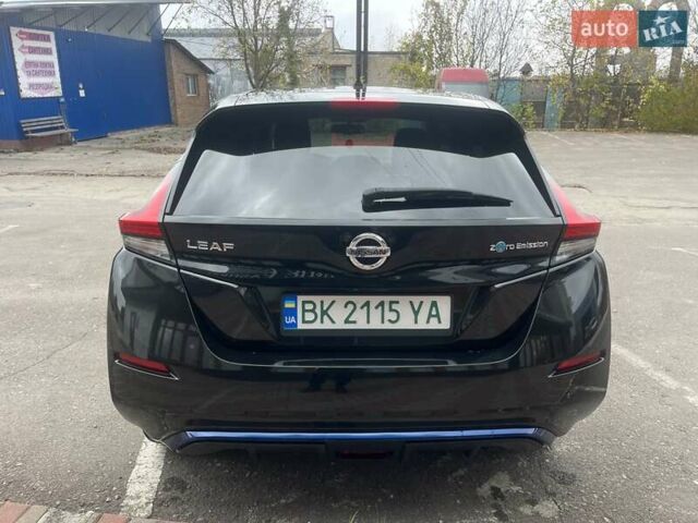 Черный Ниссан Лиф, объемом двигателя 0 л и пробегом 120 тыс. км за 11900 $, фото 13 на Automoto.ua