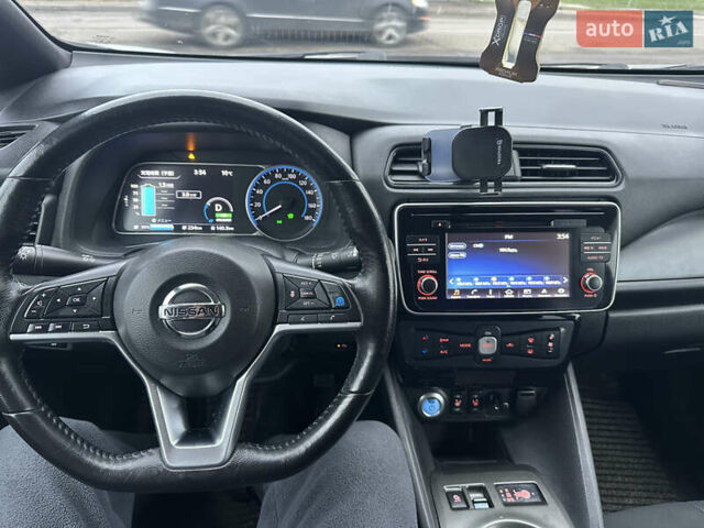 Черный Ниссан Лиф, объемом двигателя 0 л и пробегом 82 тыс. км за 11855 $, фото 14 на Automoto.ua