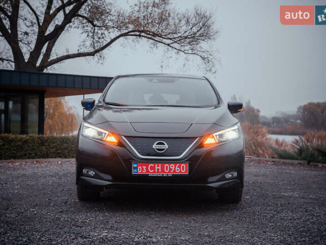 Черный Ниссан Лиф, объемом двигателя 0 л и пробегом 89 тыс. км за 13350 $, фото 3 на Automoto.ua