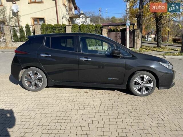 Черный Ниссан Лиф, объемом двигателя 0 л и пробегом 114 тыс. км за 12800 $, фото 6 на Automoto.ua